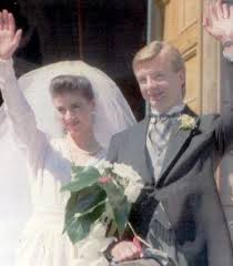 Chris dean enjoys motor racing. Why Jayne S Outlasted Both Of My Wives Christopher Dean Finally Answers That Tantalising Question About Jayne Torvill In 2021 Celebrity Wedding Photos Celebrity Weddings Wedding Couples