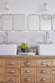 Relooking Meuble Ancien 15 Idees Pour Les Relooker Idee Salle De Bain Deco Salle De Bain Relooking Meuble Ancien