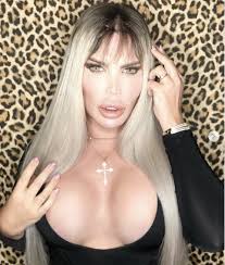 Debora martins, 33 anos, 1ano e 4 meses jessica mattos, 18 anos, 1 ano de transição. De Ken Para Barbie Apos 75 Cirurgias Plasticas E Mais De Us 1 Milhao Investidos Forum Outer Space O Maior Forum De Games Do Brasil