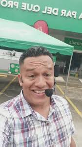 Elio Mora Animador y Cantante