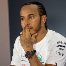Lewis hamilton beat max verstappen in a thrilling duel to win the spanish grand prix and increase his championship lead over his top rival. Lewis Hamilton Solidarisiert Sich Mit Protestierenden In Bristol Stern De