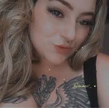 Beth Massie's Instagram, Twitter & Facebook