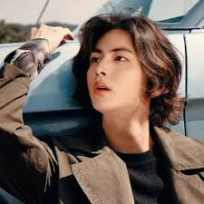 Yongseok choi (lumpens)assistant director : Lost Town One Shot Kim Seokjin X Reader F Priestly Commaful