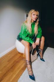 Solar power featured phoebe bridgers und clairo. Shirin David Verrat Details Zu Ihrer Eistee Marke Rap De
