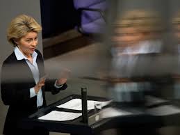 Aka leyerkasten) ist eine deutsche politikerin. Attraktivitat Der Bundeswehr Von Der Leyen Macht Nochmal Auf Familie Archiv