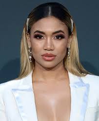 Lauren Lightner's Instagram, Twitter & Facebook