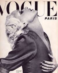 Black And White Magazine Magazine Cover The Black And White Photograph Against A Cream Background Works Great Vogue Covers Art Vintage Vogue Covers Fashion Magazine Cover