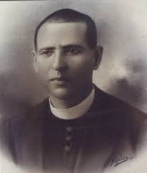 La renovación del altar mayor en la Parroquia de San Gabriel