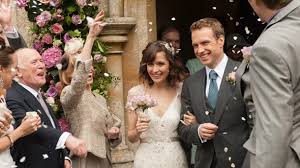 „rosas hochzeit ist eine perfekte mischung aus komik und gedankentiefe, die geschichte einer selbstermächtigung im gewand einer dramödie. Filmkomodie Das Halt Kein Jahr Trailer Zum Britischen Comedy Hit