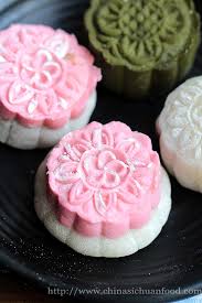 How To Make Snowskin Mooncake Using Cooking Oil Food Yummy Asian Food Moon Cake