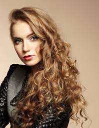 Como Olhar Bom Com Penteados De Festa Simples Para Cabelo Longo Encaracolado 2018 Curly Hair Styles Curly Hair Styles Easy Hair Styles