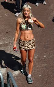 Her gün binlerce yeni, yüksek kaliteli fotoğraf ekleniyor. Kate Lawler How Does The Dj Stay Fit And Maintain A Sleek Physique Fitness Regime R Express Co Uk