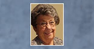 Dena Hendrix's Instagram, Twitter & Facebook