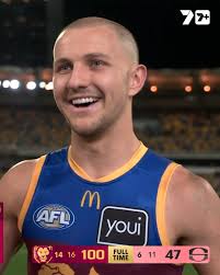 Little Austin meeting his favourite player, Jake Stringer 🥹