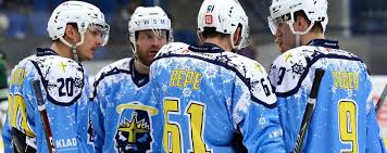 Fan shop tohoto extraligového teamu rytíři kladno na našich stránkách. Dresy Aneb Jak Sel Cas Rytiri Kladno