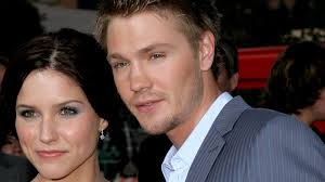 Her father, charles william bush, is a renowned advertising and celebrity photographer, and her mother, maureen e. Strange Things About Chad Michael Murray And Sophia Bush S Marriage