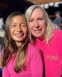 Jocelyn Tracy's Instagram, Twitter & Facebook