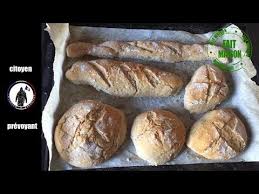 Hummm la boulange, j'aime trop le bon pain maison, et là depuis il ne fait aucun doute que le pain est l'aliment préféré et le plus populaire sur terre. Comment Faire Du Pain Maison Simple Et Rapide Made In Hoi An Youtube