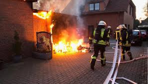 Die feuerwehr lügde wurde durch die leitstelle des kreis lippe mit dem alarmstichwort abc 2: Einsatze Freiwillige Feuerwehr Bremervorde