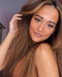 Devon Roy's Instagram, Twitter & Facebook