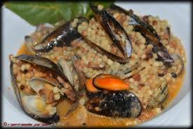 Mettete sul fornello una casseruola, versate un filo d'olio e scaldate insieme ad un altro spicchio d'aglio mondato 11. Fregola Cozze E Arselle Picture Of Albergo Ristorante Monte Arcosu Sardinia Tripadvisor