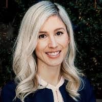 Danielle Derks's Instagram, Twitter & Facebook