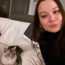 Corinne Holt's Instagram, Twitter & Facebook