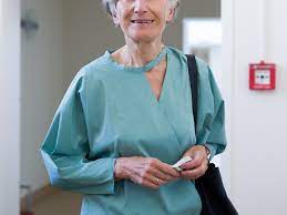 Und dann in meiner letzten zeit am ogh bin ich ja in den letzten fünf jahren präsidentin geworden. Neos Irmgard Griss Will Mehr Finanzielle Mittel Fur Die Justiz Politik Vienna At