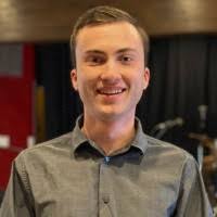 400+ perfiles de «Manwell»