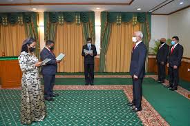 Jun 09, 2021 · (click>> new_cabinet_2021 full list) kampala, uganda | the indepdendent | outside the big two, former vice president edward kiwanuka ssekandi and prime minister ruhakana rugunda, long serving foreign affairs minister sam kutesa is the most powerful of 11 ministers that will not be part of president yoweri kaguta tibuhabrwa museveni's cabinet. President Appoints Two New Cabinet Ministers And Policy Secretary The President S Office