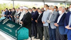 1980 yılında cengiz i̇nşaat'ı kuran başarılı iş adamı mehmet cengiz, otoyol, köprü, tünel, enerji, maden. Cengiz Insaat In Sahibi Mehmet Cengiz In Aci Gunu