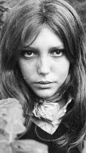 "C'était un monde imaginaire" 😥✨, ., Au hasard Balthazar, Robert Besson  🎥, ., Ce film 🎬 met en scène un âne qui va de maître en mâitre, tantôt  aimé, tantôt maltraité. Mais celui qui en parle le mieux, ...