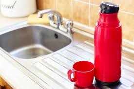 Combine baking soda and apple cider vinegar in. How To Clean A Flask With Bicarb Rice Or Vinegar