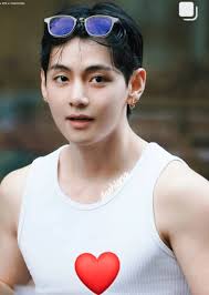 Taehyung ❤ #jennie 😮 BTSV, TAEHYUNG Aashiang Aacbona meaian Aashiana Hiaa