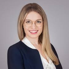 Ich habe einen neuen Job und arbeite jetzt als Director Client Advice  Management bei Initiative.