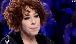 Veronica pivetti è nata a milano il 19 febbraio del 1965, sotto il segno zodiacale dell'acquario. Veronica Pivetti La Sua Vita E Cambiata Dopo Quell Evento