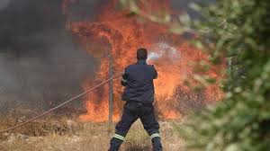 Πότε πέφτουν πάσχα, αγίου πνεύματος, πρωτομαγιά 22:20 έφοδος στο σπίτι διακινητή κοκαΐνης και κάνναβης 22:20 κορωνοϊός: B Mqm8luq55 Am