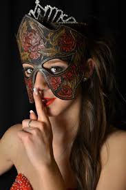 leather mask by jerome carron cabaret from http www lescuirsdebelfeuil com les cuirs de belfeuil ハイヒール