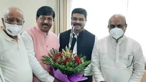 Karnataka home minister basavaraj bommai on monday said that a decision on whether or not begin the process of unlocking the state, which is under a covid. 7e6ee7yshzjipm