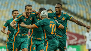 Due to the death of alexandro javier arce, son of the coach of the paraguayan team, the clash was. Fluminense X Bahia Estadio Do Maracana Fotos Publicas