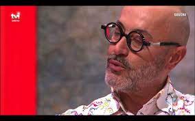 De acordo com a publicação, a estrela da tvi casou numa cerimónia secreta que teve lugar no seu monte alentejano. Manuel Luis Goucha Marido Em Lagrimas Apanha Apresentador Desprevenido Nunca Te Vi Assim Nova Gente