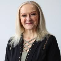 Angela Summerville's Instagram, Twitter & Facebook