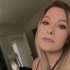 Robin Bryfogle (@RobinBryy)