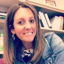 Amanda Vowell's Instagram, Twitter & Facebook