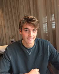 Check out this biography to know about his birthday, childhood, family life, achievements and fun stefanos tsitsipas is a greek professional tennis player who currently holds the no.1 ranking in greece and previously ranked no.1 in the world. Stefanos Tsitsipas Auf Twitter I Smile Because I Have No Idea What The Hell Is Going On