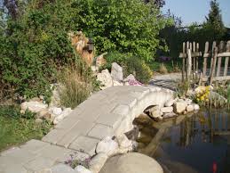 Keller und tiefgaragen wurden überflutet, felder überschwemmt. Biotop Steinbrucke Garten Steine