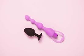 Anal Plugs für Anfänger: Worauf Sie unbedingt achten sollten | GQ Germany