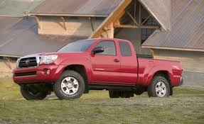 Toyota tacoma features and specs at car and driver. Toyota Recalls 690 000 Tacoma Pickups For Snapping Leaf Springs News Car And Driver