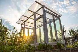 Es ist prinzipiell möglich, jede gewächshaus art selber zu bauen, besonders schwer ist das gewächshaus aus glas und sehr einfach ist das tomaten gewächshaus. Tomatenhaus Selber Bauen Mit Bauanleitung Zum Einfachen Nachbauen