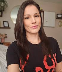 Jesi Jensen Actress added a new photo.